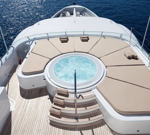 Jacuzzi Pool On Board Yacht LA MIRAGE