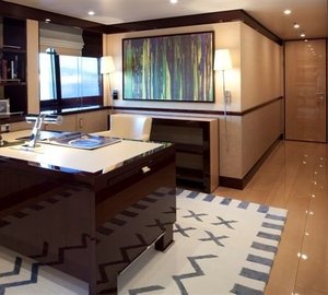 Main Master Study On Board Yacht LA MIRAGE