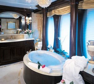 The 55m Yacht MUSTIQUE