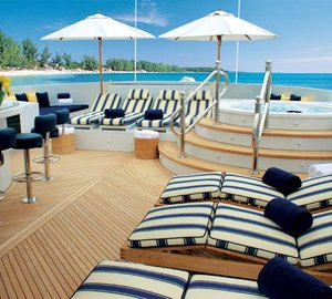 Life On Yacht MUSTIQUE