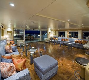 Top Drinks Bar Aboard Yacht TITAN