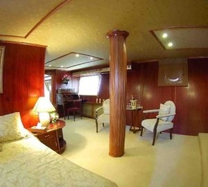 Guest's Cabin On Yacht BLUE DAWN
