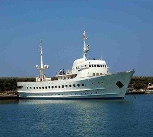 Anchorage Aboard Yacht BLUE DAWN