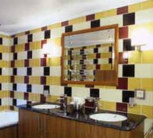 Guest Cabin - Bathroom