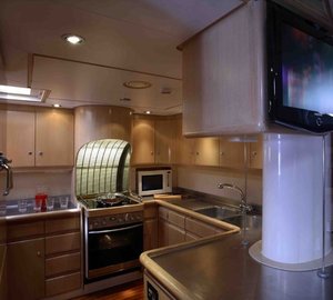 The 30m Yacht ANTARES AVANCE