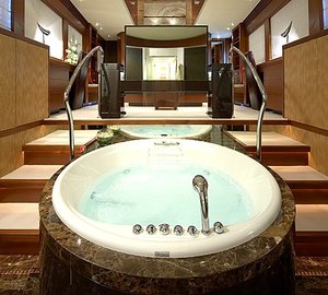 Jacuzzi Pool On Board Yacht MATSU
