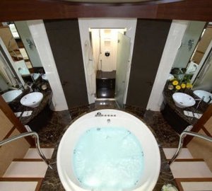 Above: Yacht MATSU's Jacuzzi Pool Photograph