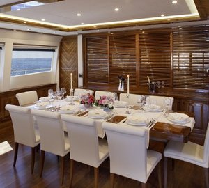 Eating/dining Saloon Aboard Yacht DRAGON