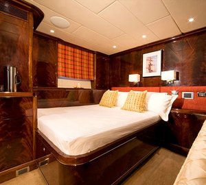 Yellow Guest's Cabin On Yacht LUDYNOSA G