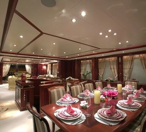 Eating/dining Saloon Aboard Yacht MAMMA MIA