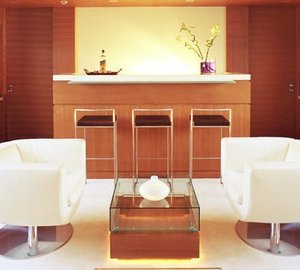 Drinks Bar Aboard Yacht KINTARO