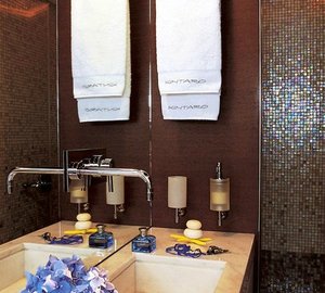 Toilet On Yacht KINTARO