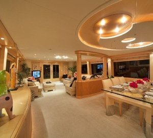 The 39m Yacht DUMB LUCK