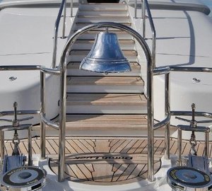 The 39m Yacht DUMB LUCK