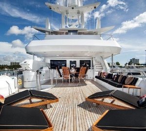 The 39m Yacht DUMB LUCK