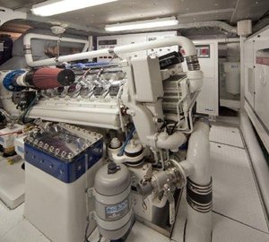 The 39m Yacht DUMB LUCK