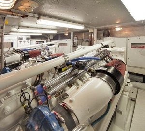 The 39m Yacht DUMB LUCK