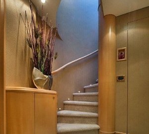 The 39m Yacht DUMB LUCK