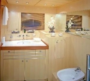 Bathroom With Bidet On Yacht MUMU