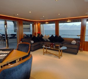 The 40m Yacht DONA LOLA