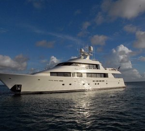 The 40m Yacht DONA LOLA