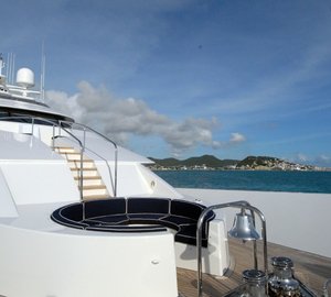 The 40m Yacht DONA LOLA