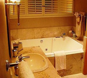 Bath On Board Yacht SOJOURN