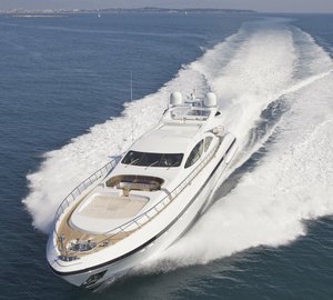 Forward Aspect: Yacht VENI VIDI VICI's Cruising Photograph