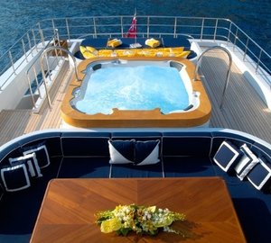 Jacuzzi Pool On Yacht OXYGEN