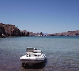 The 30m Yacht BESAME