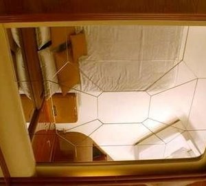 The 33m Yacht GAGAGRIS