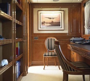Office On Yacht METSUYAN IV
