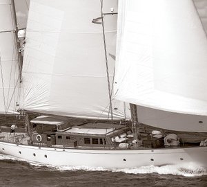 Profile Aspect On Board Yacht TIZIANA