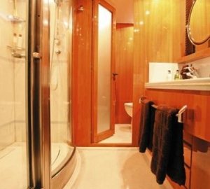 The 30m Yacht LADY LUCK