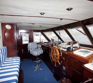 The 30m Yacht LADY ROXANNE