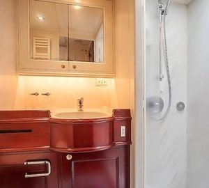 The 30m Yacht REESLE