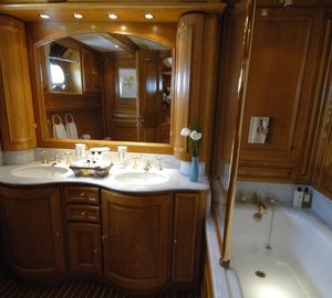 The 33m Yacht GARDENIA