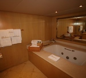 The 33m Yacht KALEEN