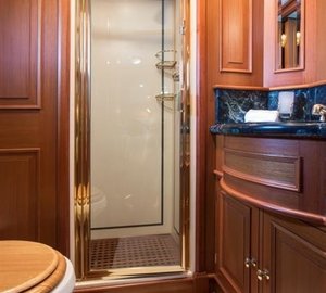 The 33m Yacht KEEWAYDIN