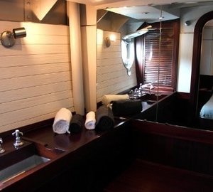 The 33m Yacht LA FENICE