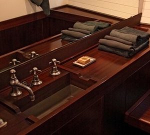 The 33m Yacht LA FENICE