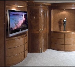 The 34m Yacht MIRACLE