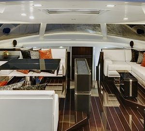 Profile: Yacht BLISS's Saloon Photograph