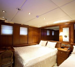 Twin Bed Cabin On Board Yacht MONTIGNE