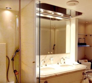 Personal Bath Aboard Yacht ELEGANT 007