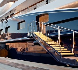 Passerella Down: Yacht AQUILA's Profile Aspect Image