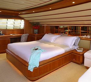 The 28m Yacht ONE O ONE