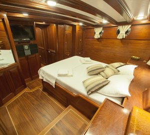 The 30m Yacht CLARISSA