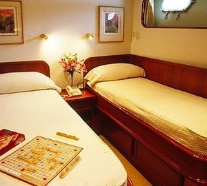 The 33m Yacht HUNTRESS