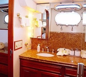 The 33m Yacht HUNTRESS